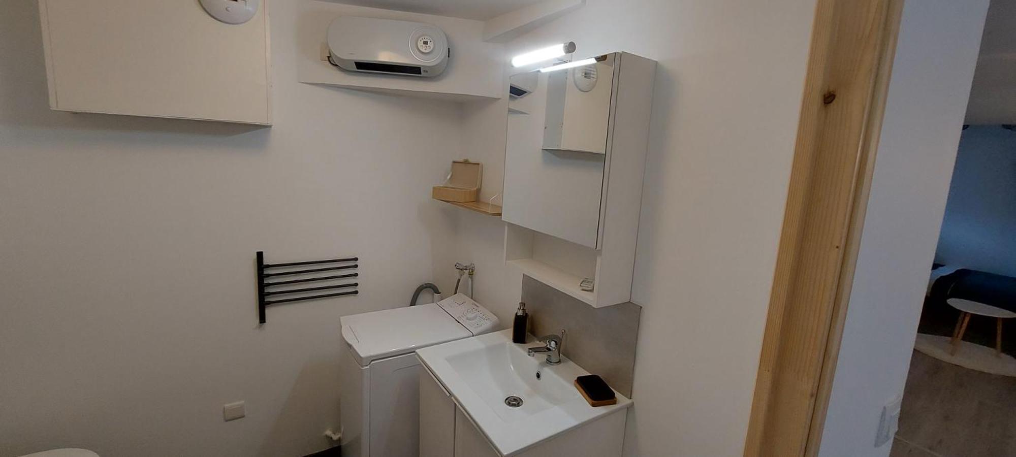 Chez Mathilde, Studio Sur Laval Laval  Bagian luar foto