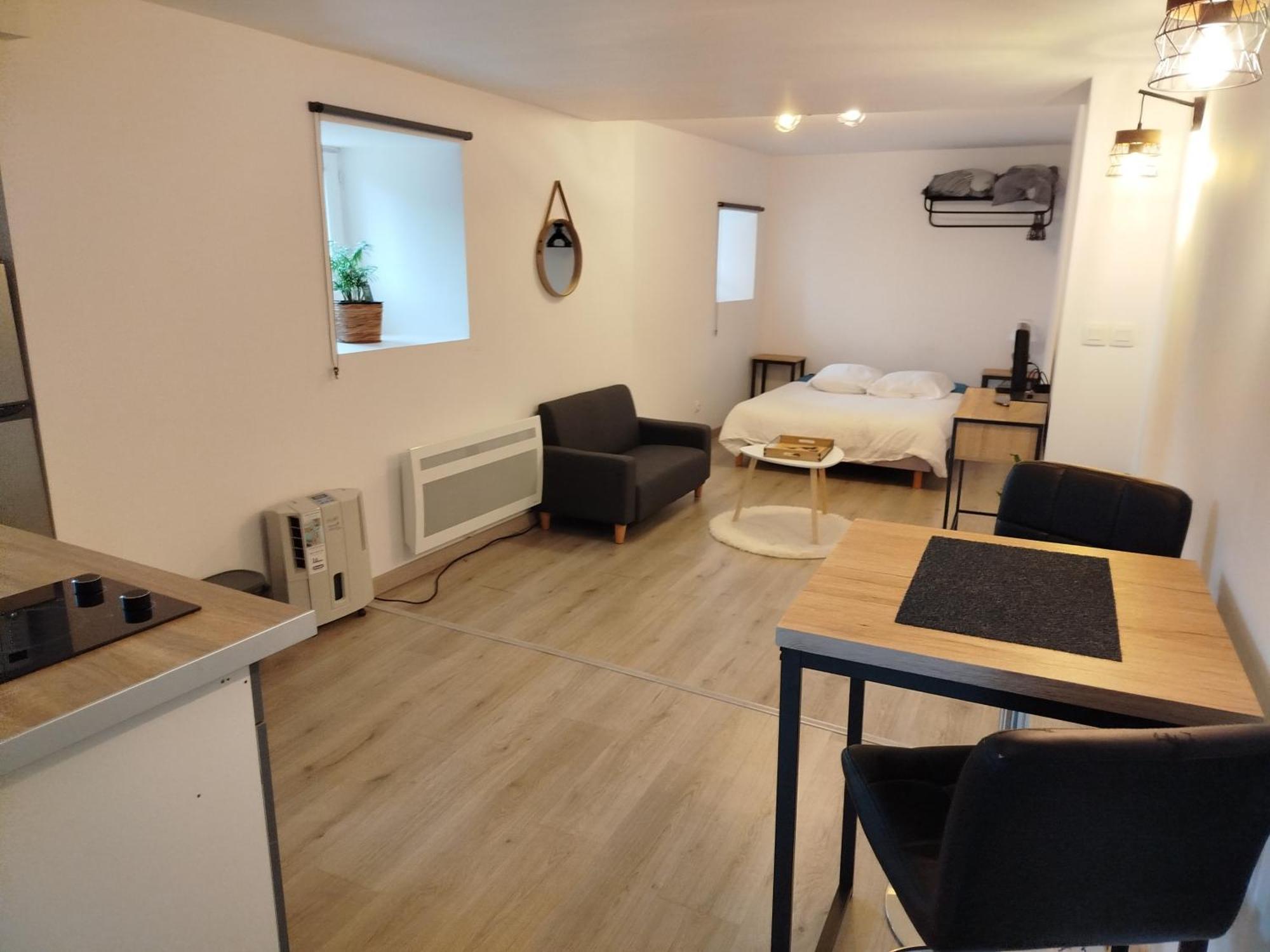 Chez Mathilde, Studio Sur Laval Laval  Bagian luar foto